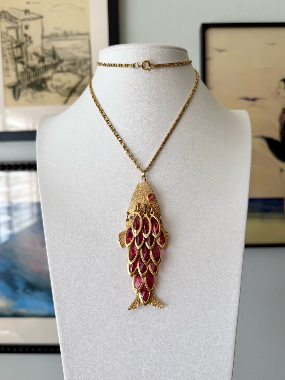 Vintage Articulated Fish Pendant Pink Glass Marquise Cabochon Goldtone Necklace